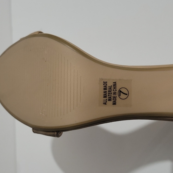 J. Adams Shirley Nude Heel Ankle Strap High Heel Dressy Sandals. - Picture 5 of 5